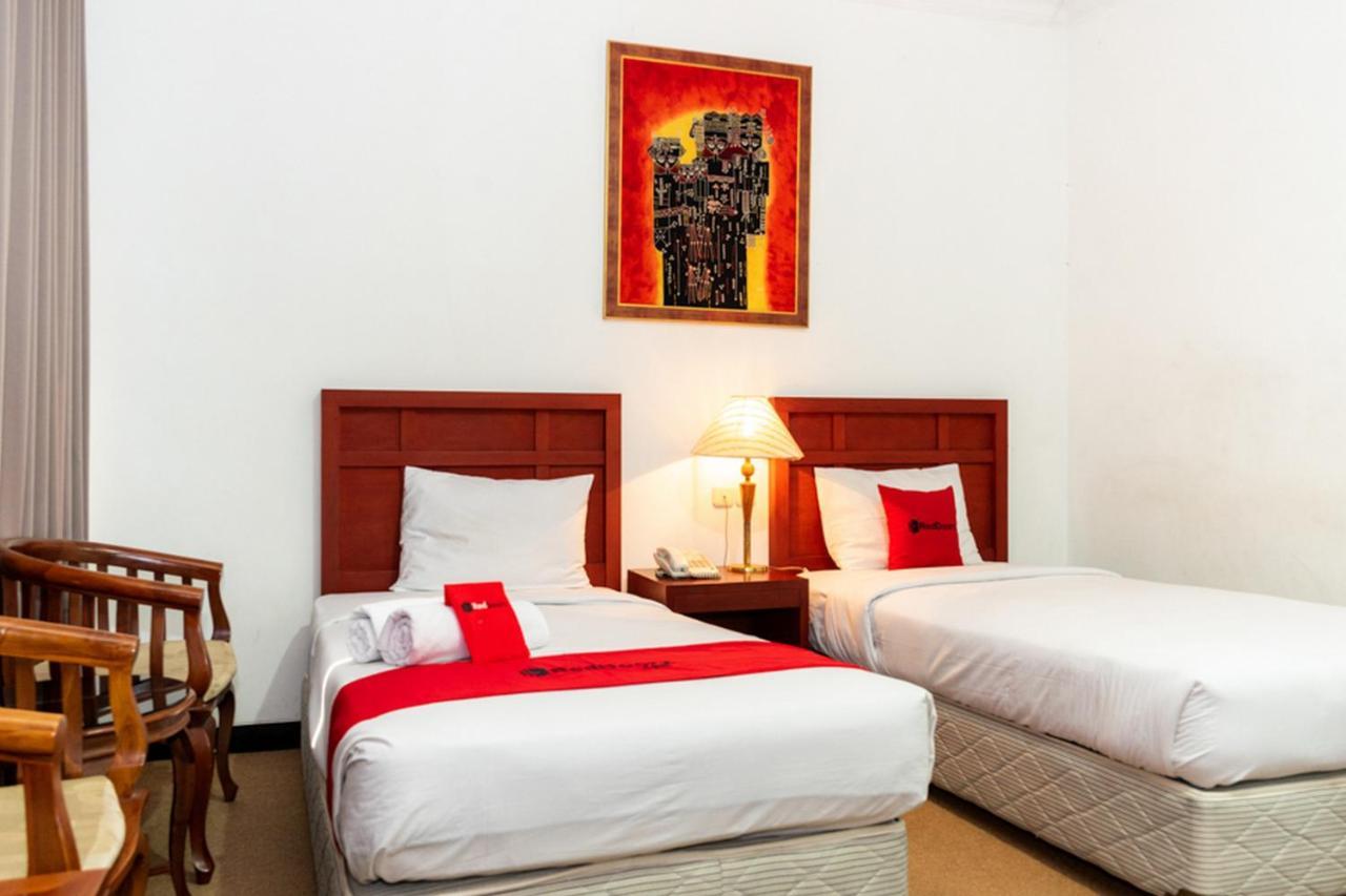 Reddoorz Plus Syariah Near Java Supermall Semarang 2 מראה חיצוני תמונה