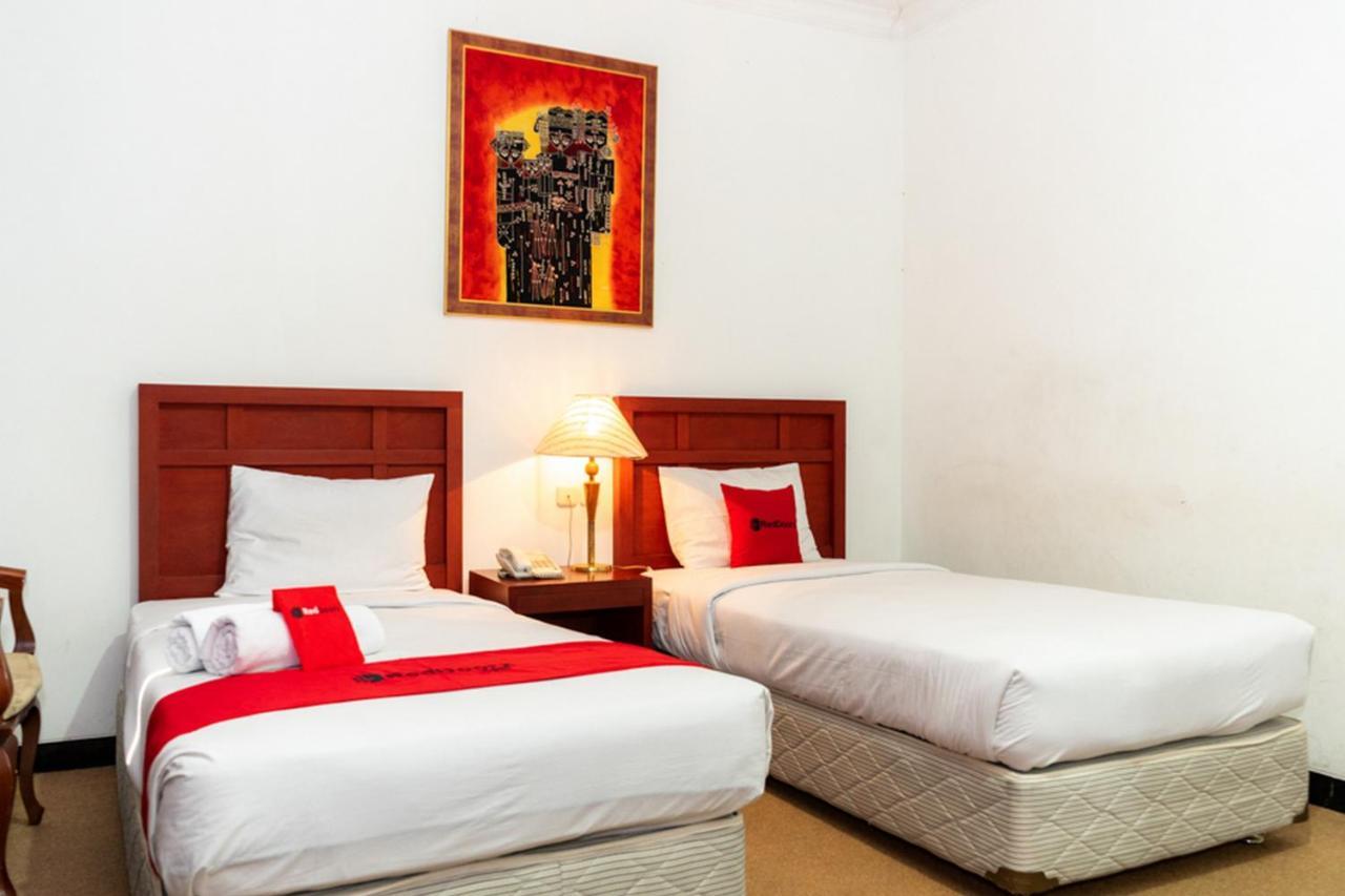 Reddoorz Plus Syariah Near Java Supermall Semarang 2 מראה חיצוני תמונה