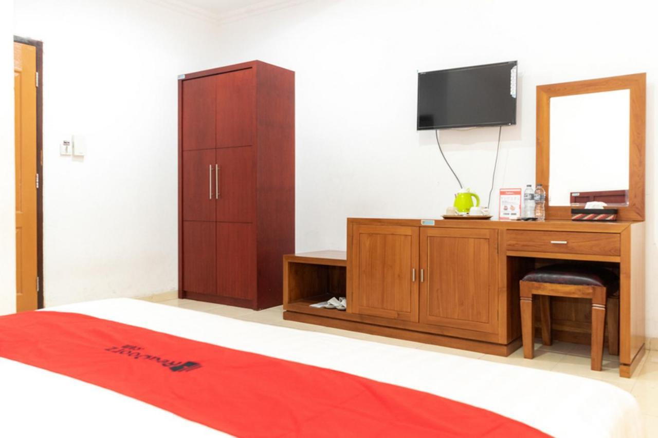 Reddoorz Plus Syariah Near Java Supermall Semarang 2 מראה חיצוני תמונה